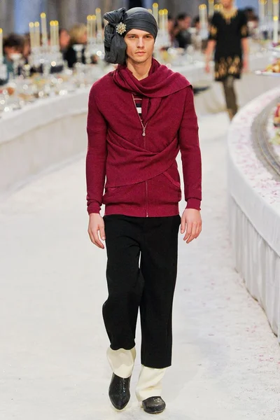 Look 27